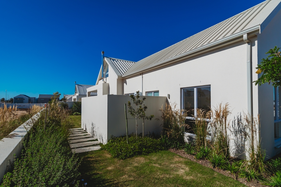 3 Bedroom Property for Sale in Kraaibosch Western Cape